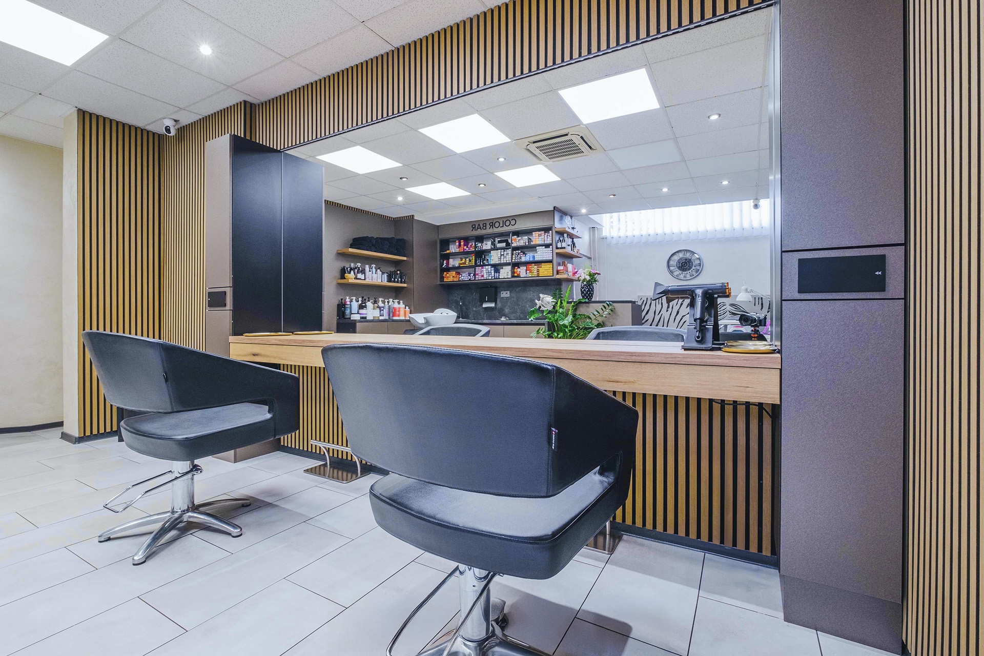 Newtone Beauty Hair - Pracovní místo